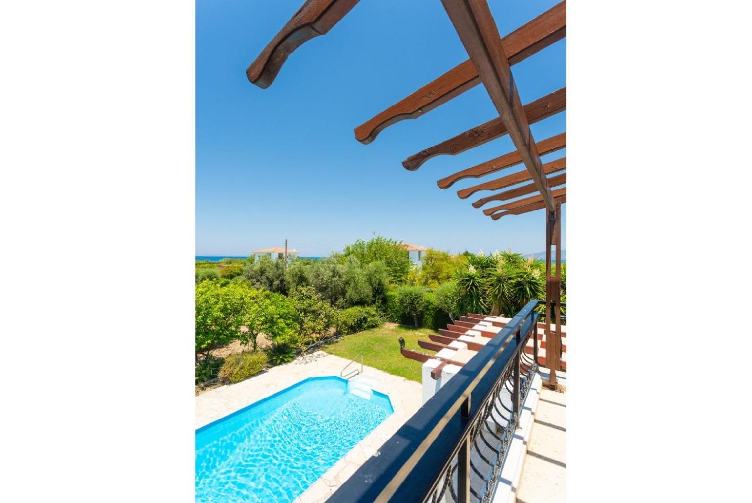 Sun Beach Villa Thio Polis Exterior foto